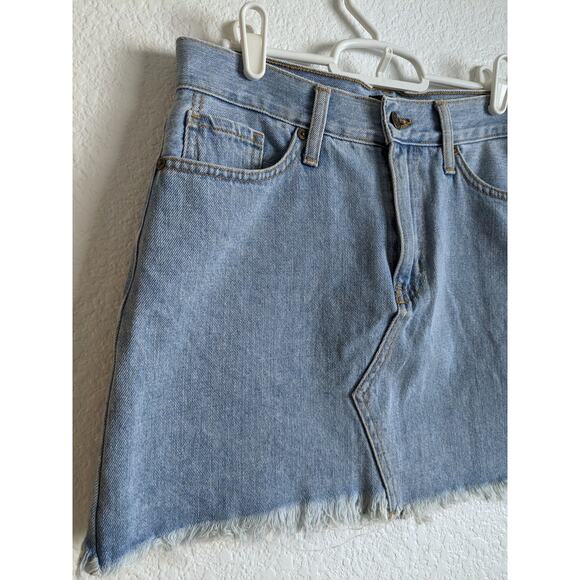JUST BLACK Light Wash Denim Jean Mini Skirt Size Small - Picture 3 of 8